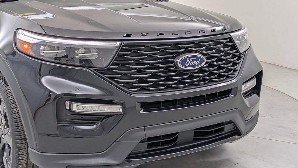 Certified 2023 Ford Explorer ST-Line AWD/4WD image 45
