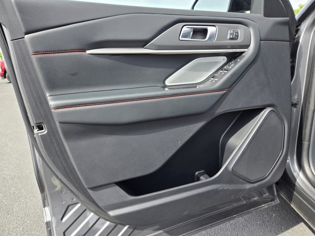 Certified 2025 Ford Explorer ST AWD/4WD image 17