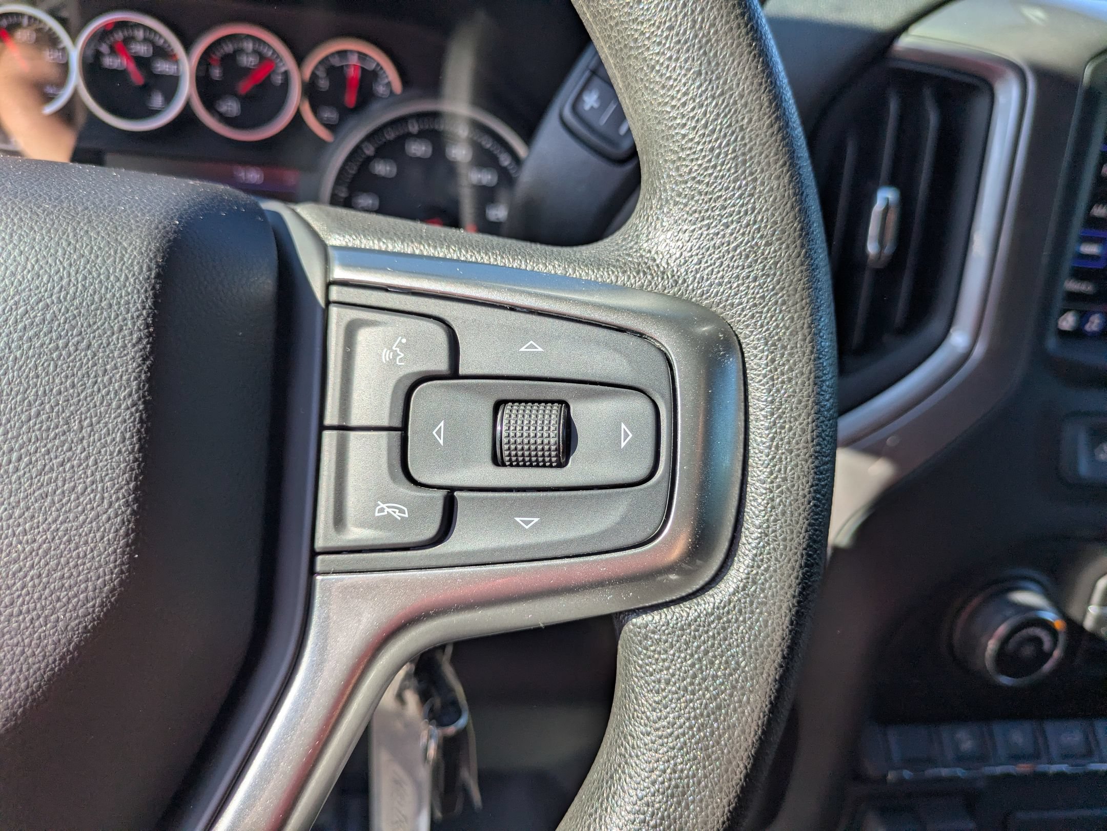 Used 2022 Chevrolet Silverado 1500 Custom Trail Boss w/ Safety Confidence Package AWD/4WD image 19