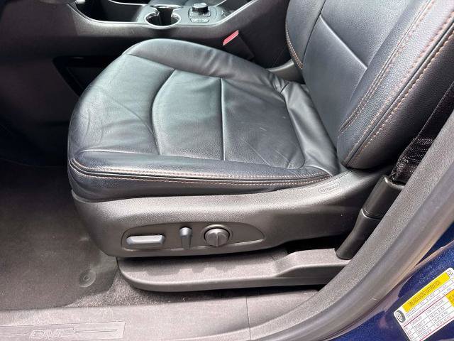 Used 2022 GMC Terrain SLE w/ Driver Convenience Package FWD image 16