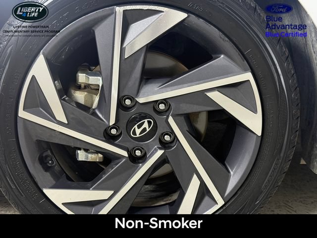 Used 2025 Hyundai Elantra Limited FWD image 11