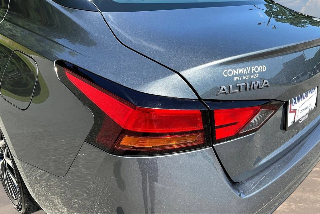Used 2025 Nissan Altima 2.5 SV FWD image 25