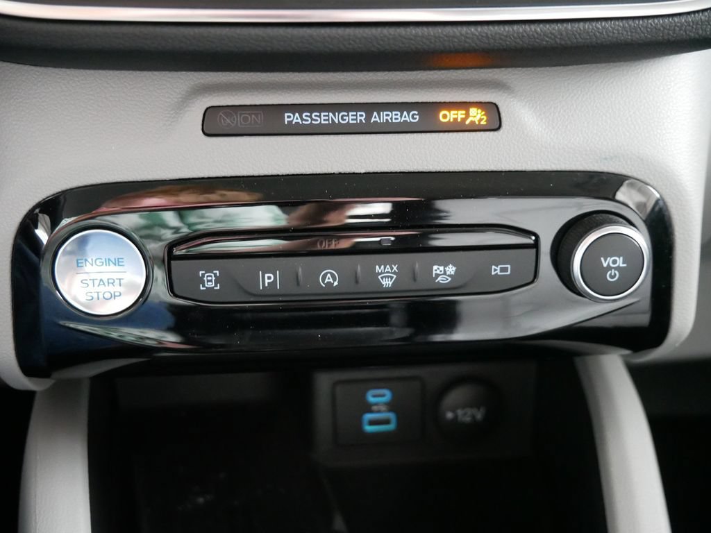 Certified 2023 Ford Escape Platinum AWD/4WD image 24