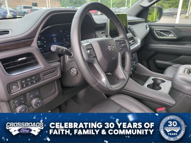 Used 2023 Chevrolet Tahoe Z71 w/ Luxury Package AWD/4WD image 17