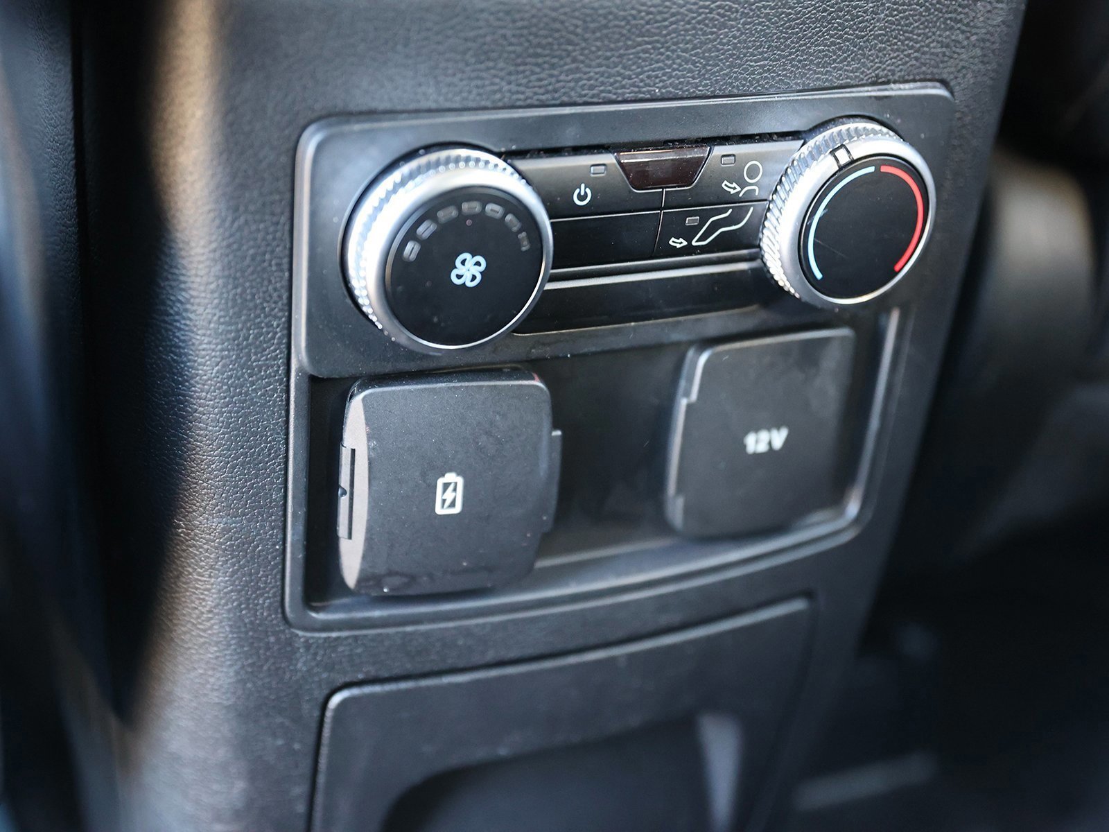 Certified 2023 Ford Explorer XLT image 25