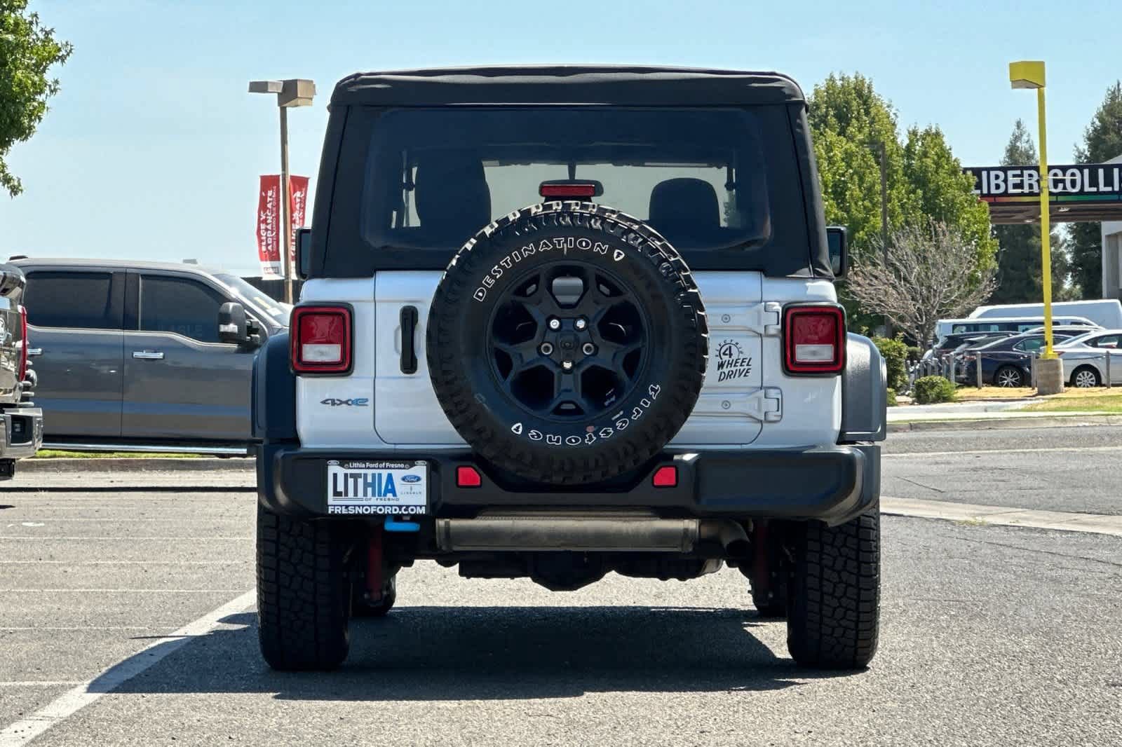 Used 2023 Jeep Wrangler Unlimited AWD/4WD image 8