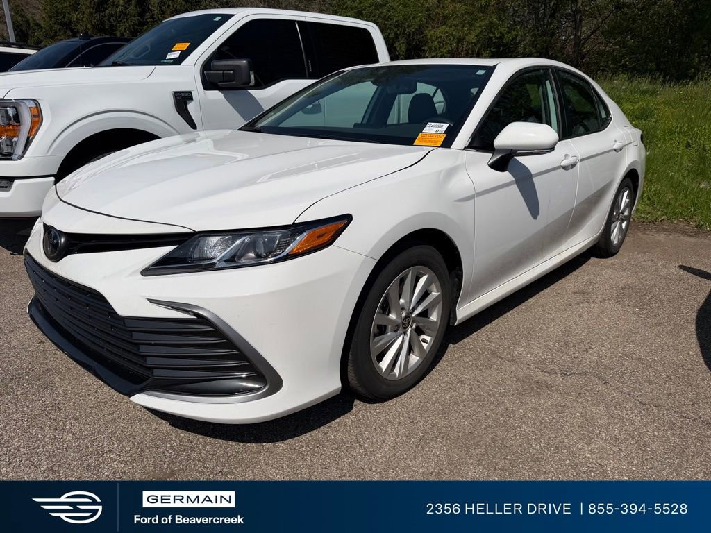 Used 2024 Toyota Camry LE w/ Convenience Package FWD image 1