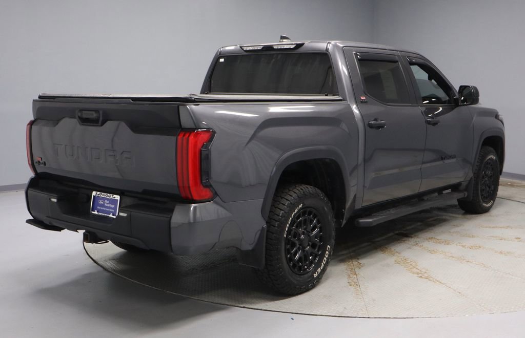 Used 2025 Toyota Tundra SR5 AWD/4WD image 10