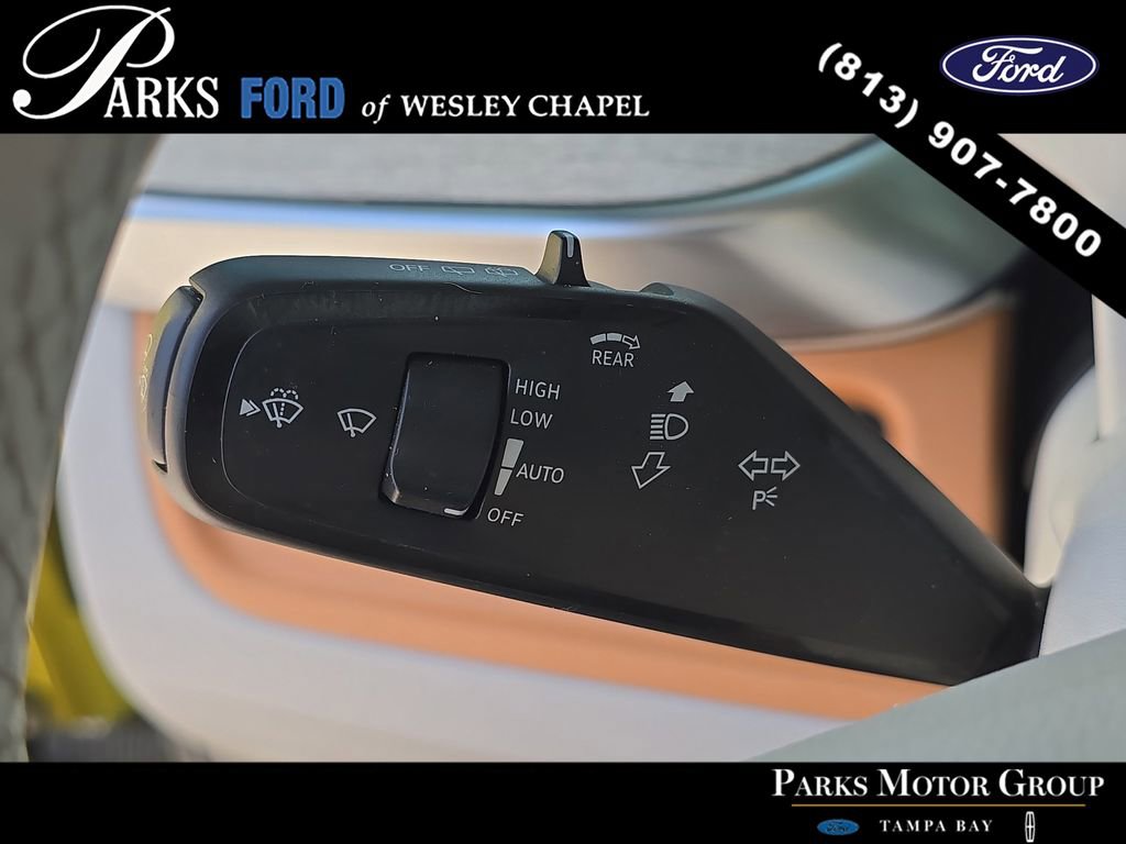 Used 2025 Volkswagen ID. Buzz 1st Edition AWD/4WD image 28