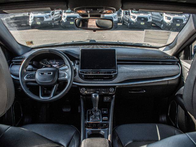 Used 2024 Jeep Compass Latitude AWD/4WD image 9
