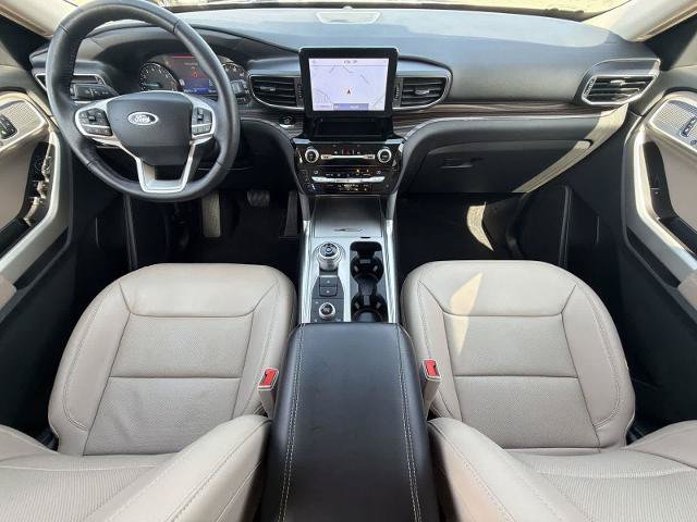 Certified 2021 Ford Explorer Limited w/ Equipment Group 301A AWD/4WD image 15
