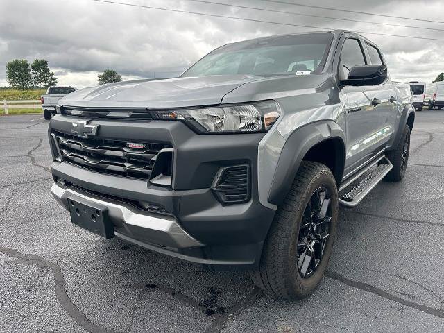 Used 2024 Chevrolet Colorado Trail Boss w/ LPO, Dark Essentials Package AWD/4WD image 4