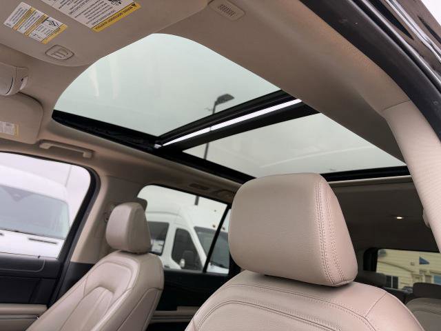 Certified 2022 Ford Expedition Limited image 27