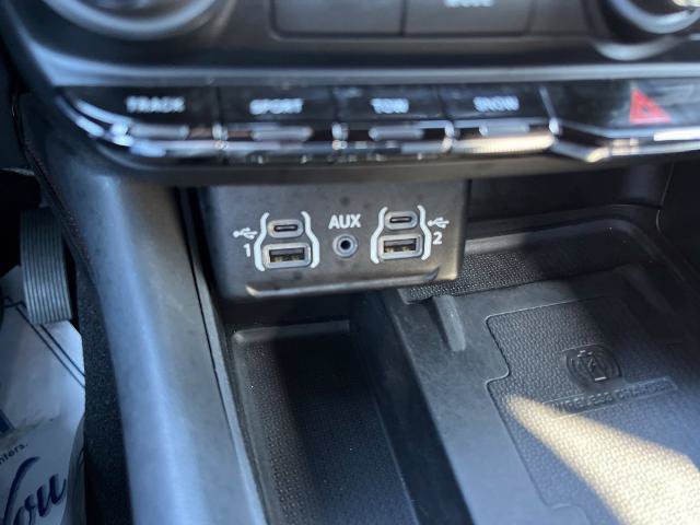 Used 2024 Dodge Durango R/T w/ Tow 'N Go Package AWD/4WD image 36