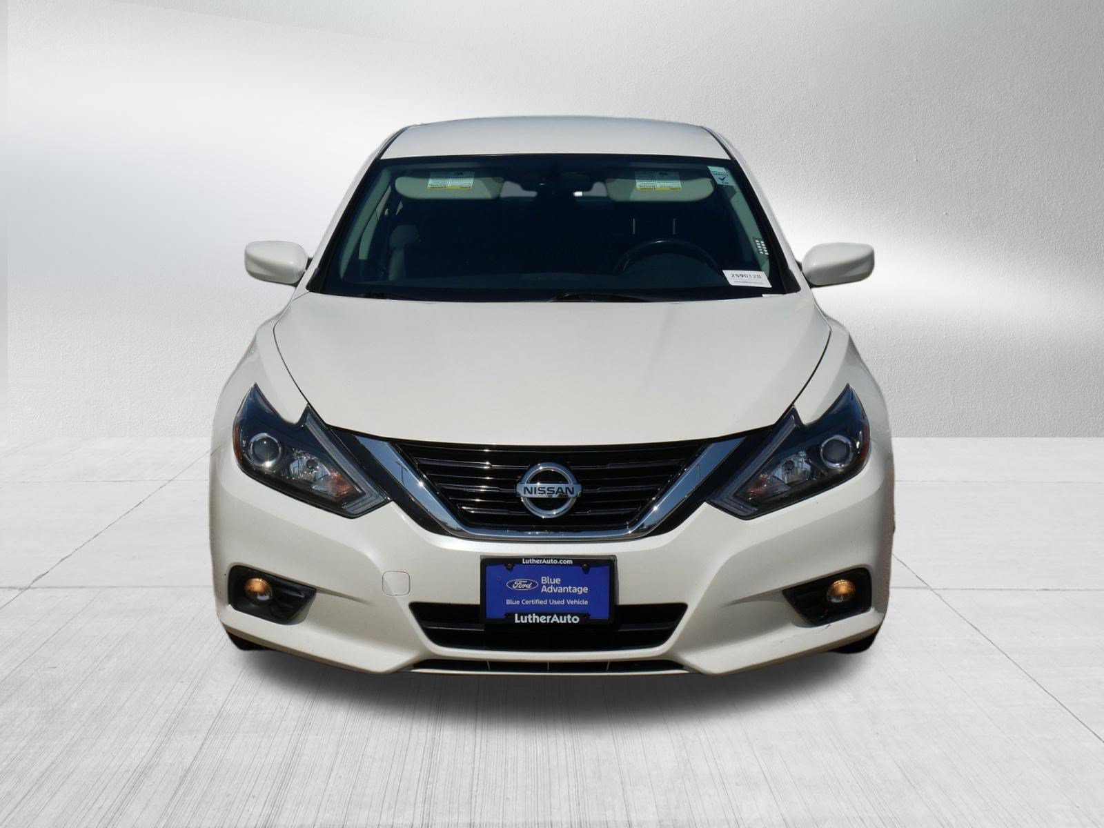 Used 2017 Nissan Altima 2.5 SR FWD image 2