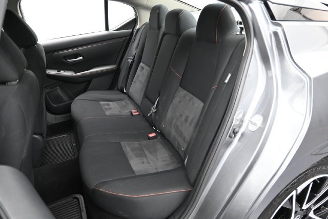 Used 2025 Nissan Sentra SR FWD image 26