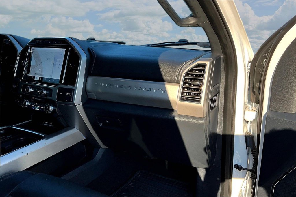 Certified 2022 Ford F250 Lariat w/ Tremor Off-Road Package AWD/4WD image 28