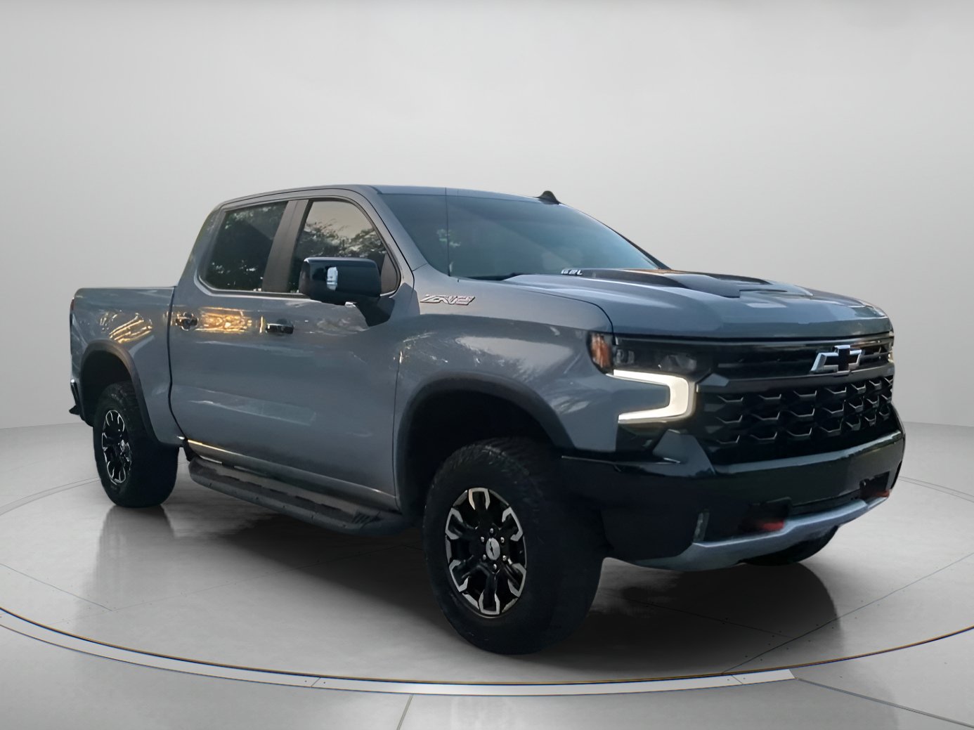 Used 2024 Chevrolet Silverado 1500 ZR2 w/ Technology Package AWD/4WD image 2