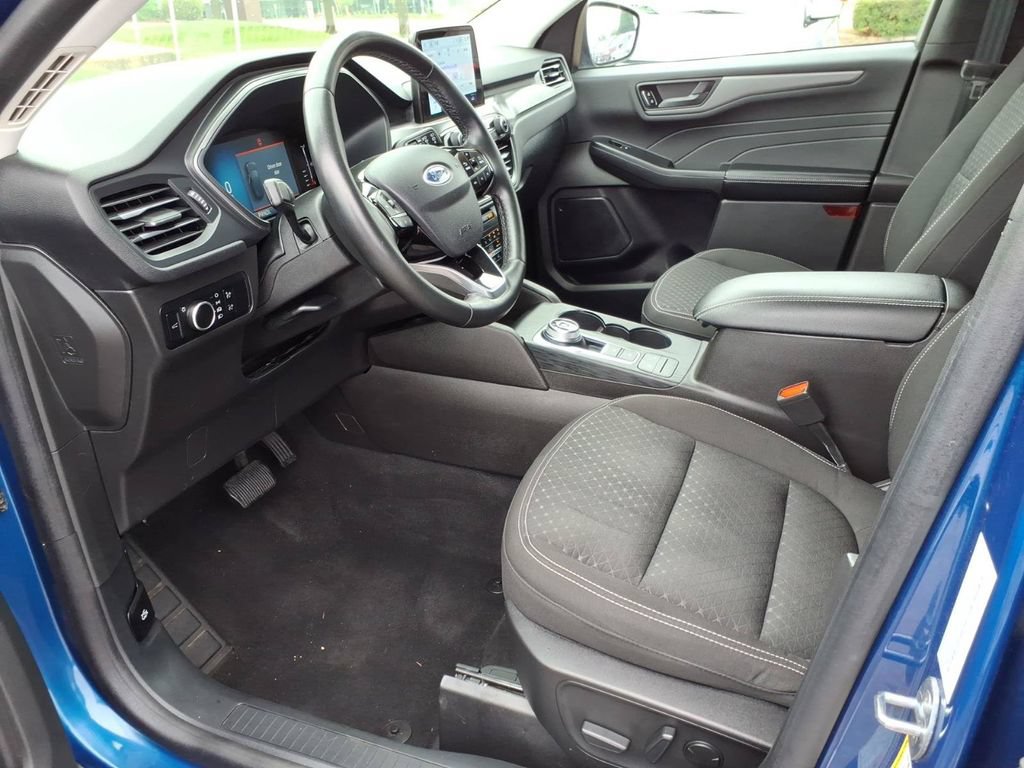 Certified 2023 Ford Escape Active AWD/4WD image 10