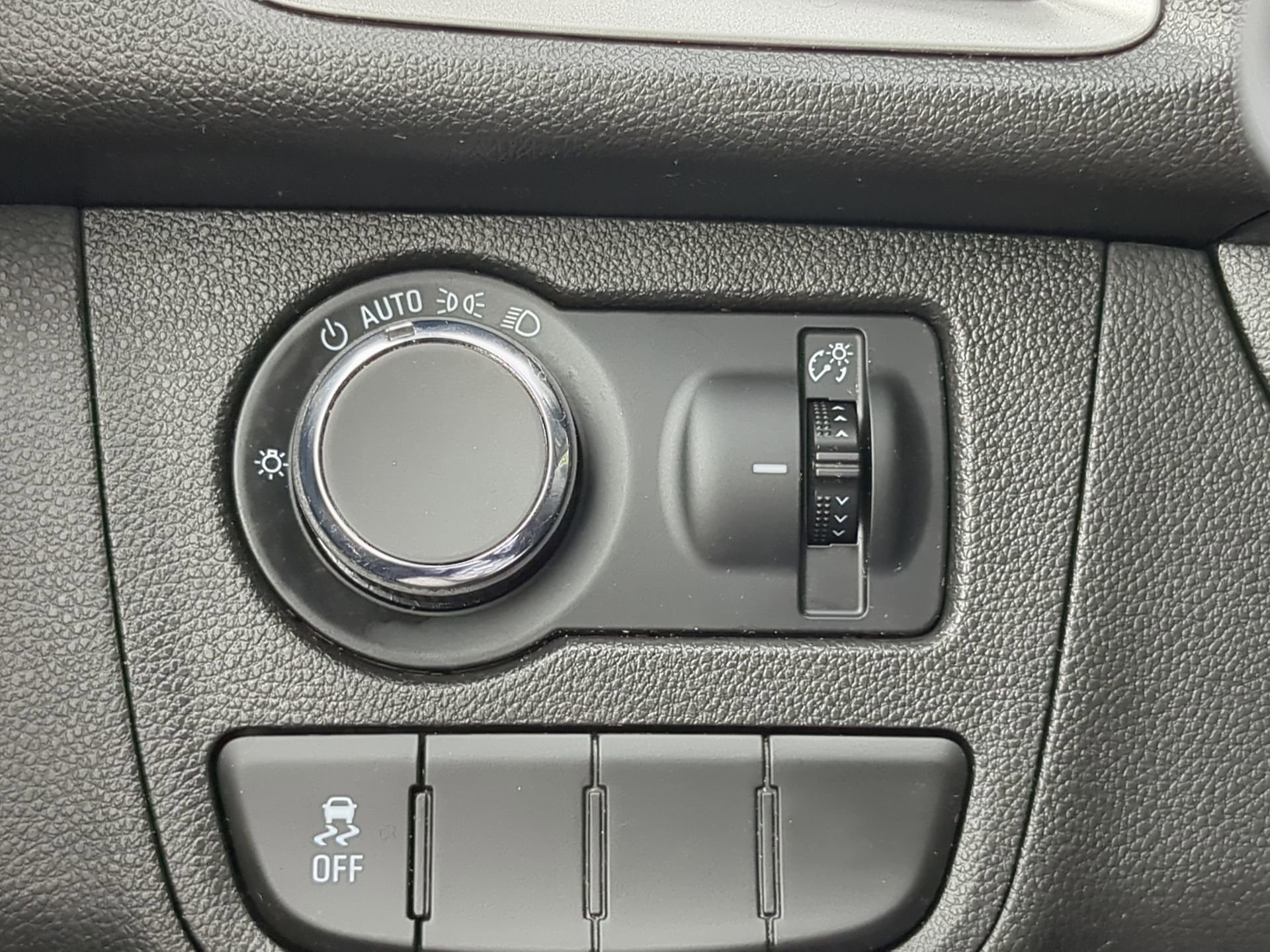 Used 2020 Chevrolet Spark LS image 52