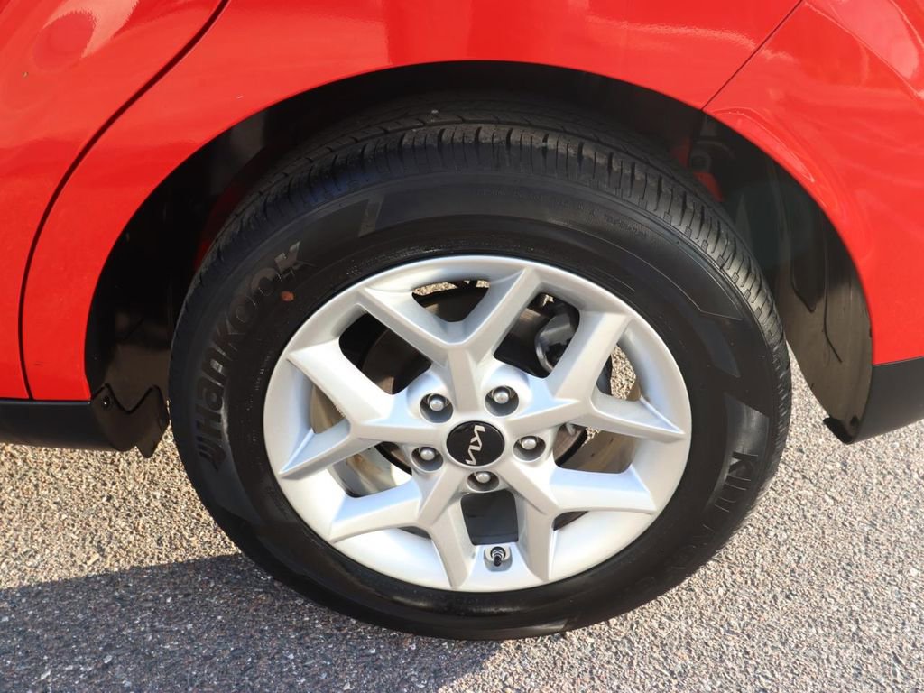 Used 2025 Kia Soul LX w/ LX Technology Package image 14