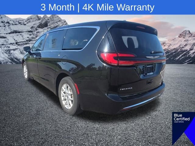 Used 2023 Chrysler Pacifica Touring-L FWD image 16