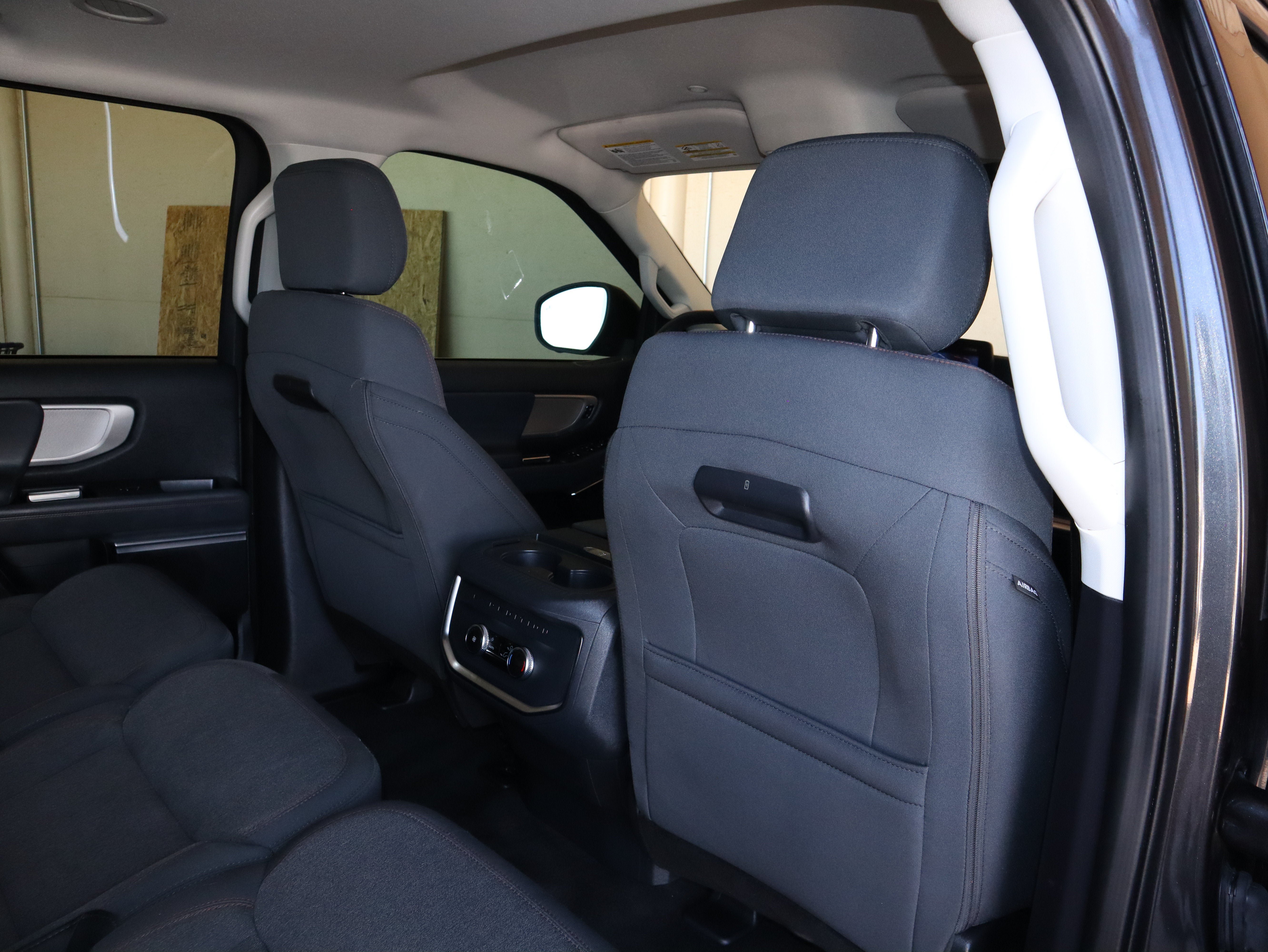 Certified 2025 Ford Expedition Active AWD/4WD image 43