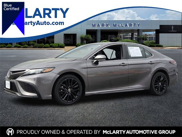 Used 2024 Toyota Camry SE image 1