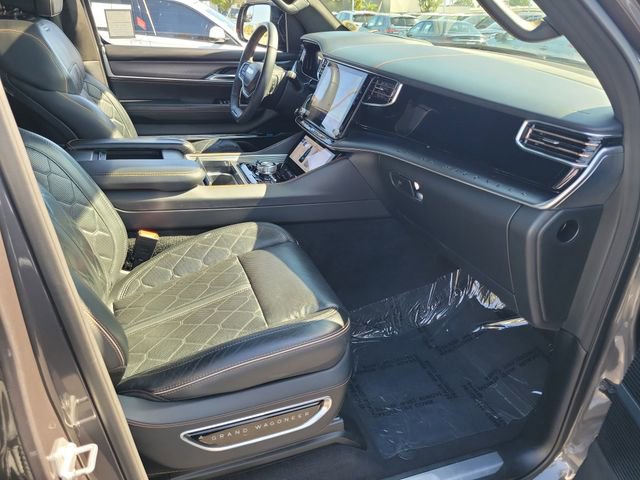 Used 2023 Jeep Grand Wagoneer Series III w/ Rear Seat Video Group 1 AWD/4WD image 21