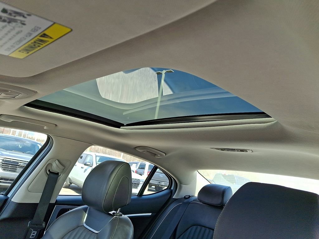 Used 2021 Genesis G70 2.0T w/ Elite Package image 14