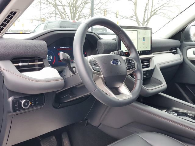 Certified 2025 Ford Explorer Active w/ Active Comfort Package image 14