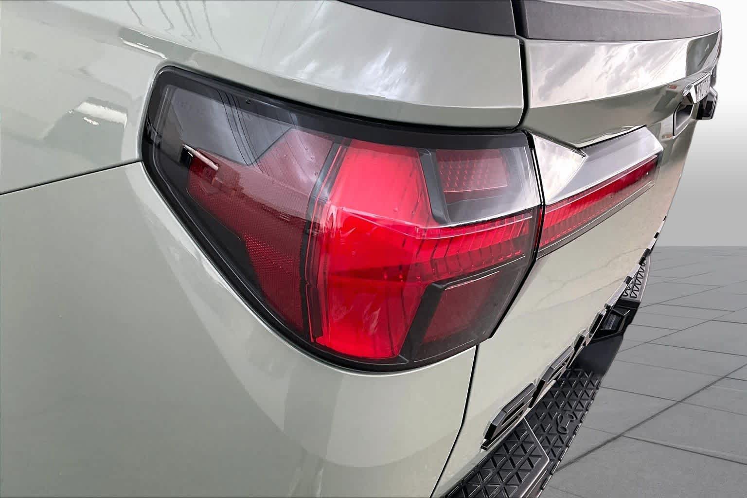 Used 2025 Hyundai Santa Cruz Limited AWD/4WD image 29