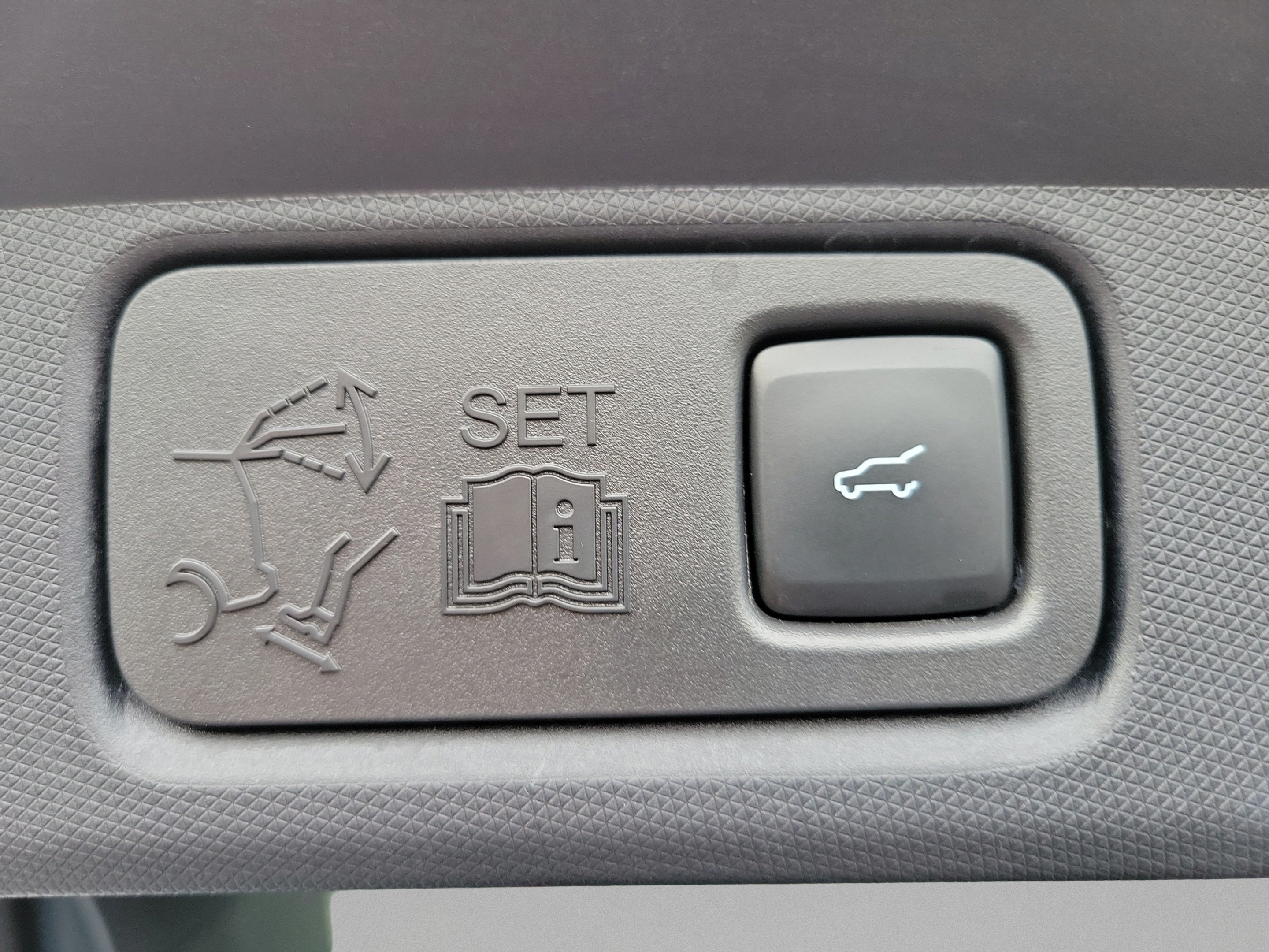 Certified 2023 Ford Mustang Mach-E Premium AWD/4WD image 8