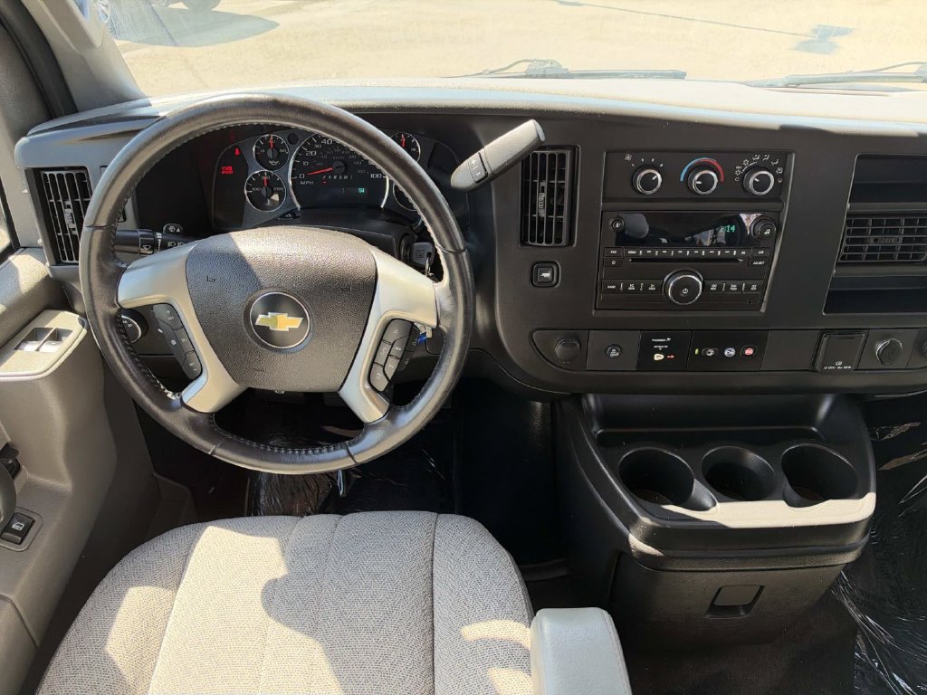 Used 2017 Chevrolet Express 3500 LT w/ LT Preferred Equipment Group RWD image 11