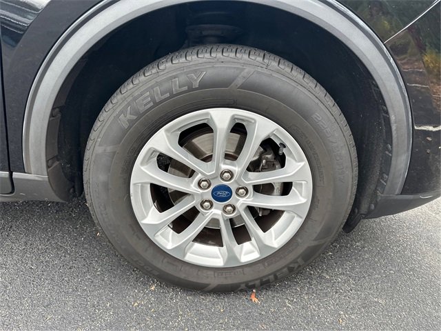 Certified 2020 Ford Escape SE image 12