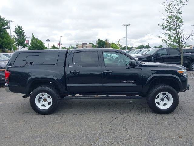 Used 2018 Toyota Tacoma SR5 w/ Exterior Package AWD/4WD image 9