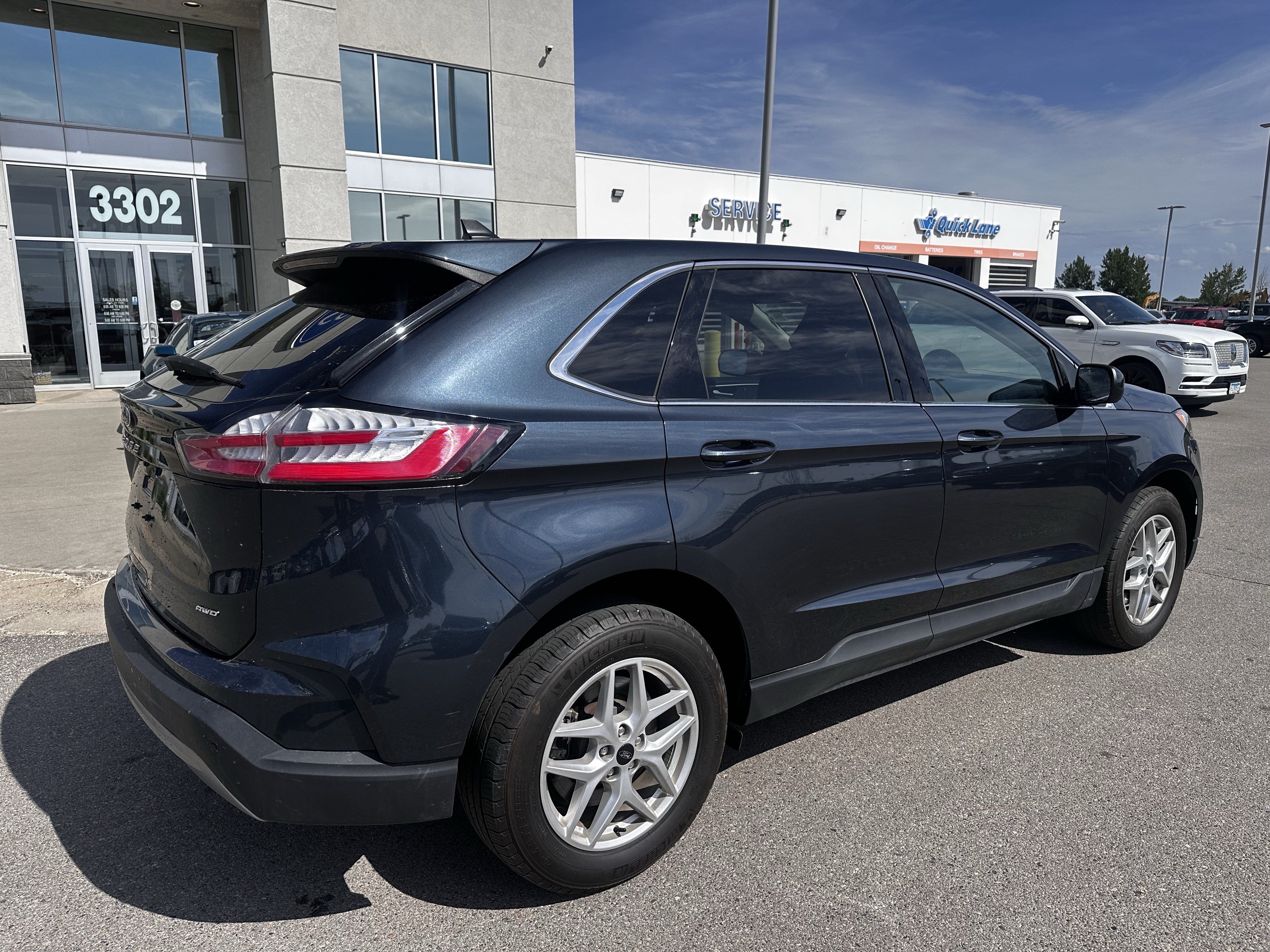 Certified 2024 Ford Edge SEL w/ Convenience Package AWD/4WD image 4
