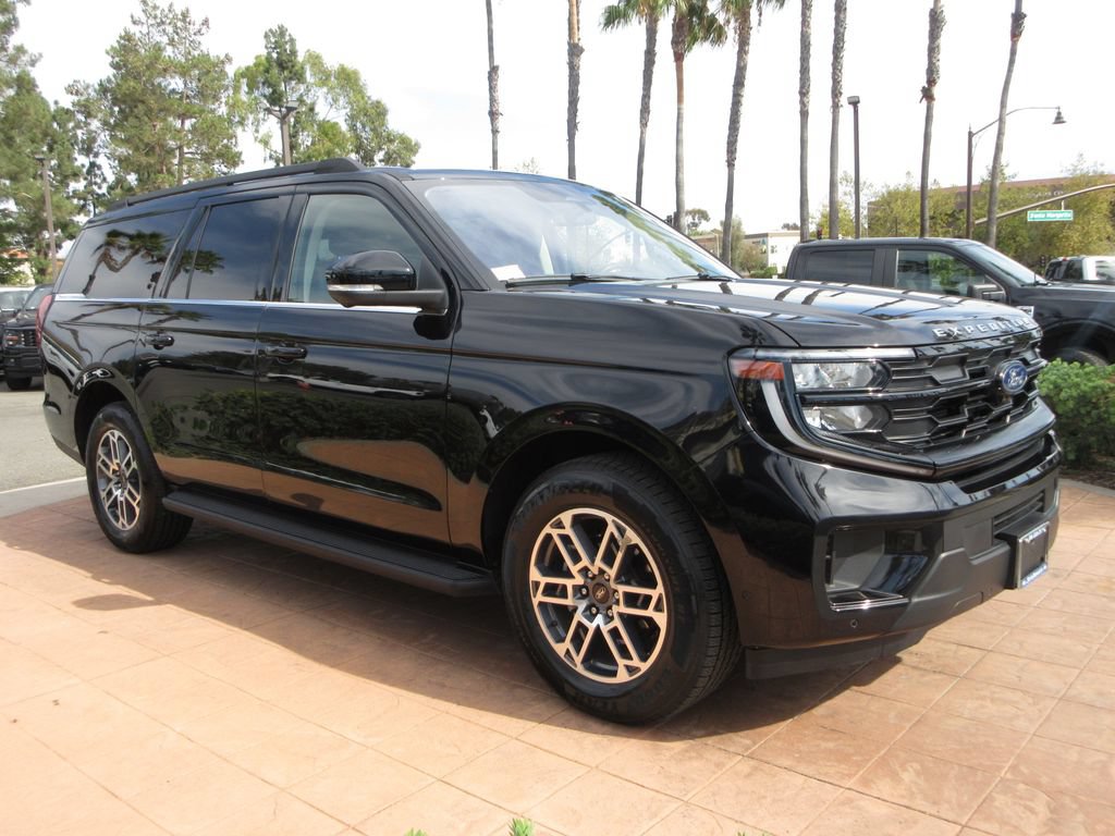 Certified 2025 Ford Expedition Max Active RWD image 7