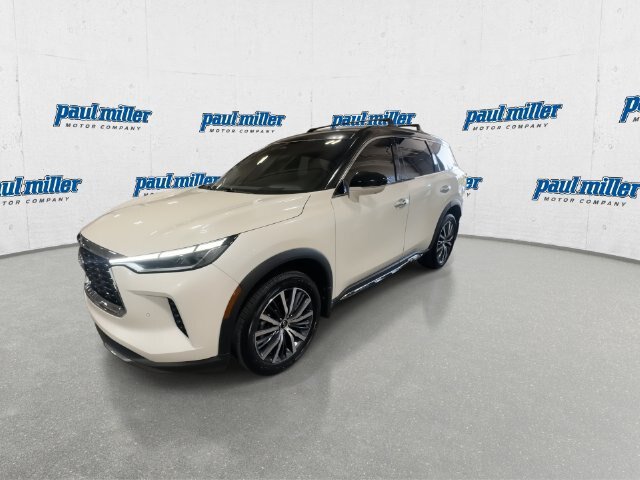 Used 2023 INFINITI QX60 Sensory w/ Vision Package AWD/4WD image 4
