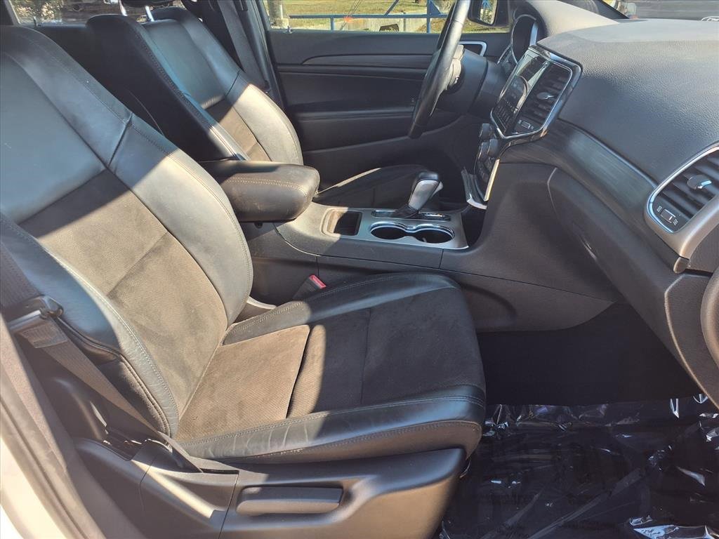 Used 2021 Jeep Grand Cherokee Laredo X image 22