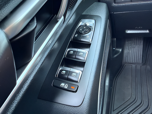 Used 2025 Kia Telluride S AWD/4WD image 23