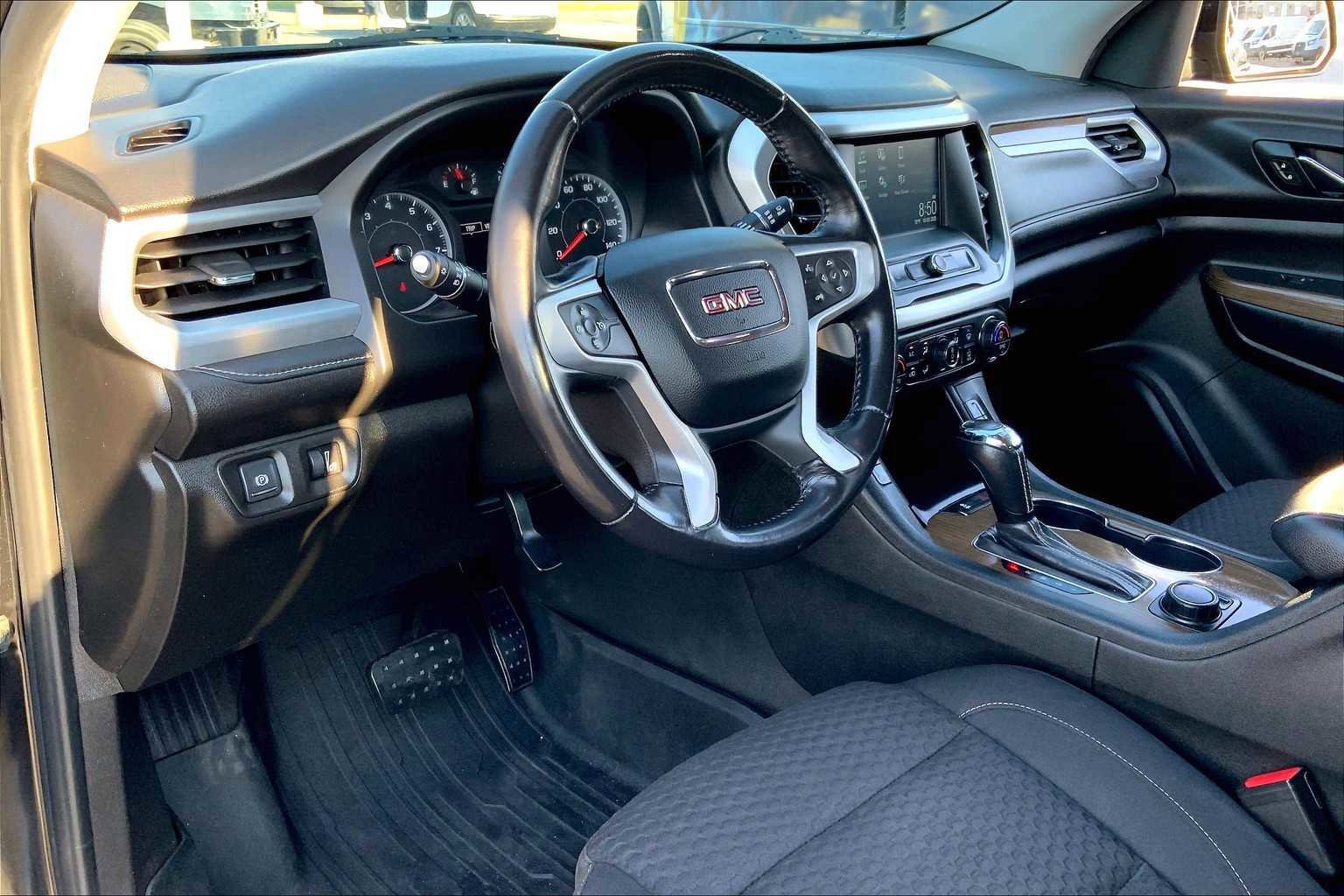 Used 2019 GMC Acadia SLE w/ Driver Alert Package I image 15