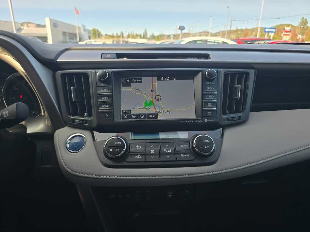 Used 2018 Toyota RAV4 Limited AWD/4WD image 21