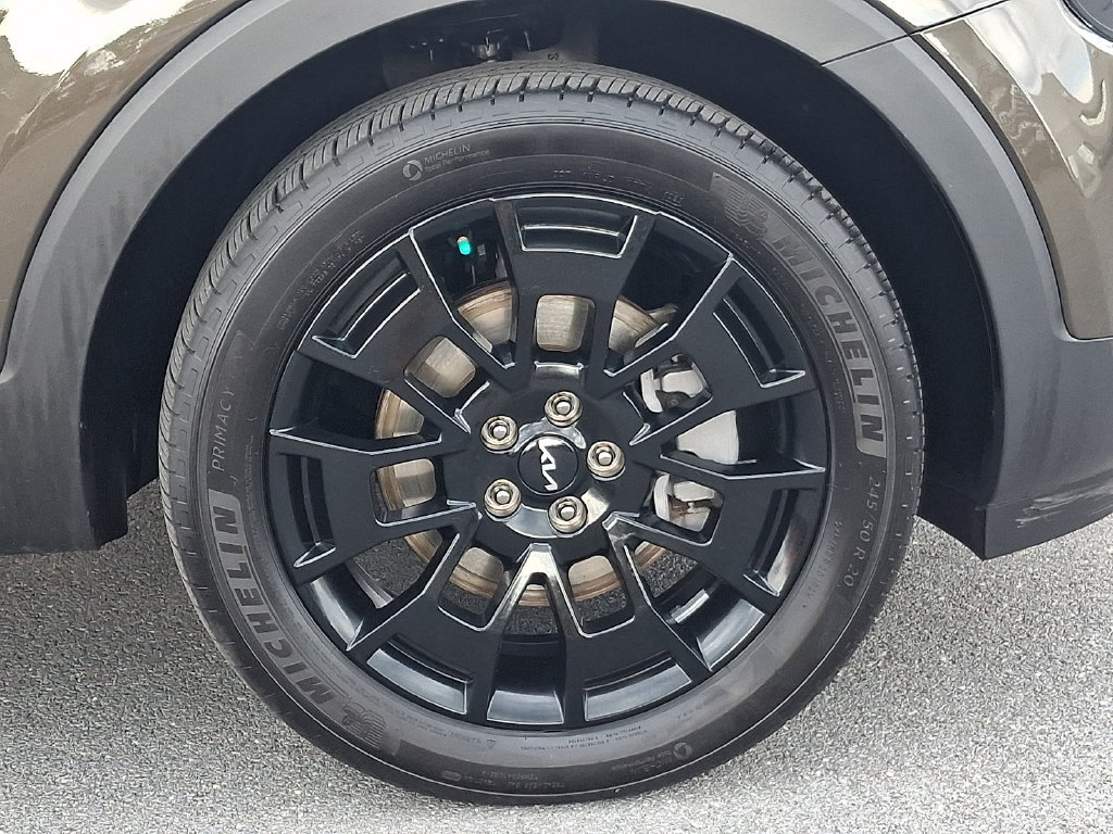 Used 2022 Kia Telluride SX w/ SX Prestige Package AWD/4WD image 8