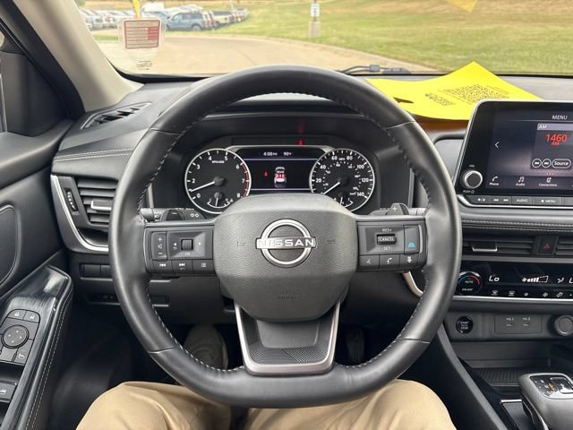 Used 2025 Nissan Rogue SV AWD/4WD image 18
