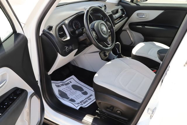 Used 2022 Jeep Renegade Latitude w/ Convenience Group AWD/4WD image 11