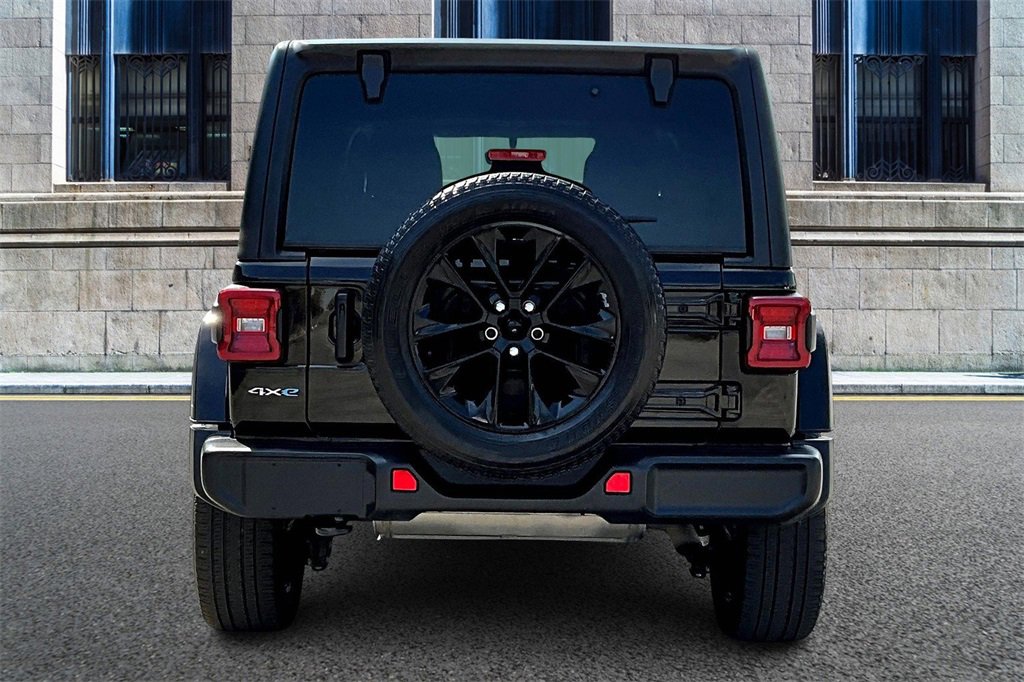 Used 2021 Jeep Wrangler Unlimited Sahara w/ Cold Weather Group image 4