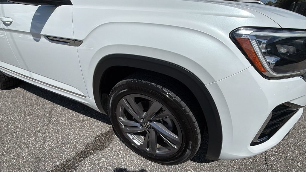 Used 2024 Volkswagen Atlas Cross Sport SEL R-Line AWD/4WD image 10