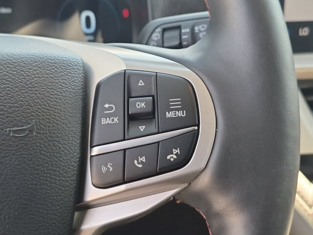 Certified 2025 Ford Explorer Active w/ Active Comfort Package AWD/4WD image 19