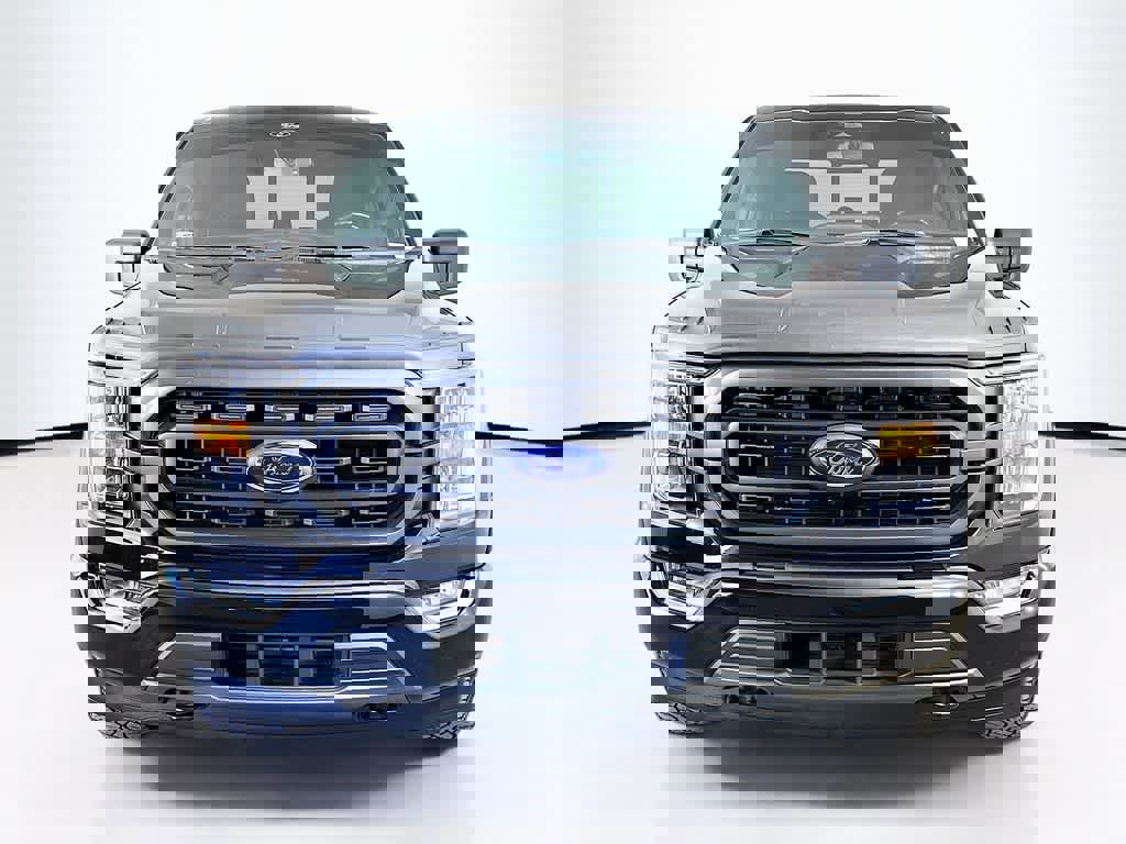 Certified 2022 Ford F150 XLT w/ Equipment Group 302A High image 8